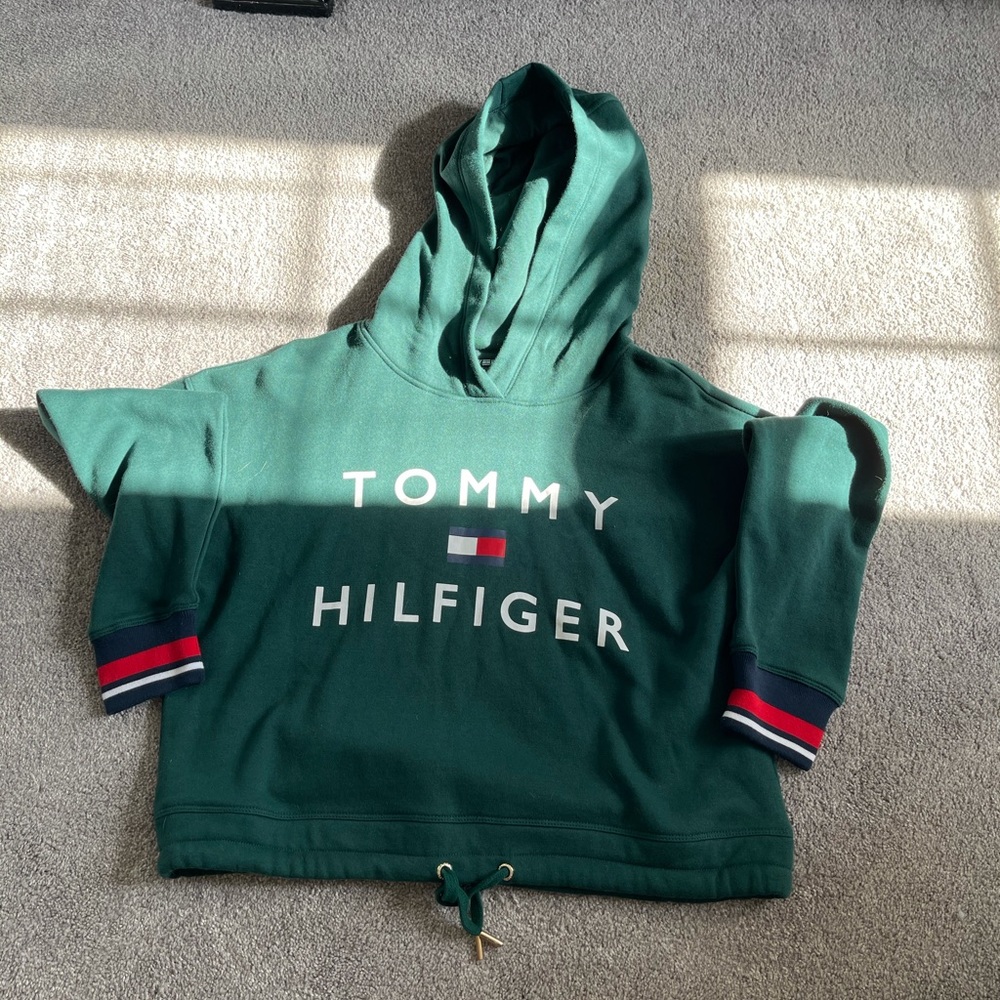Tommy Hilfiger cropped sweatshirt